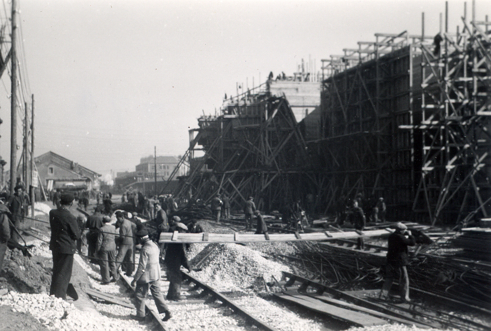 Ouvrier à la construction de la base sous-marine de Saint-Nazaire - Coll. Luc Braeuer - Musée du Grand Blockhaus