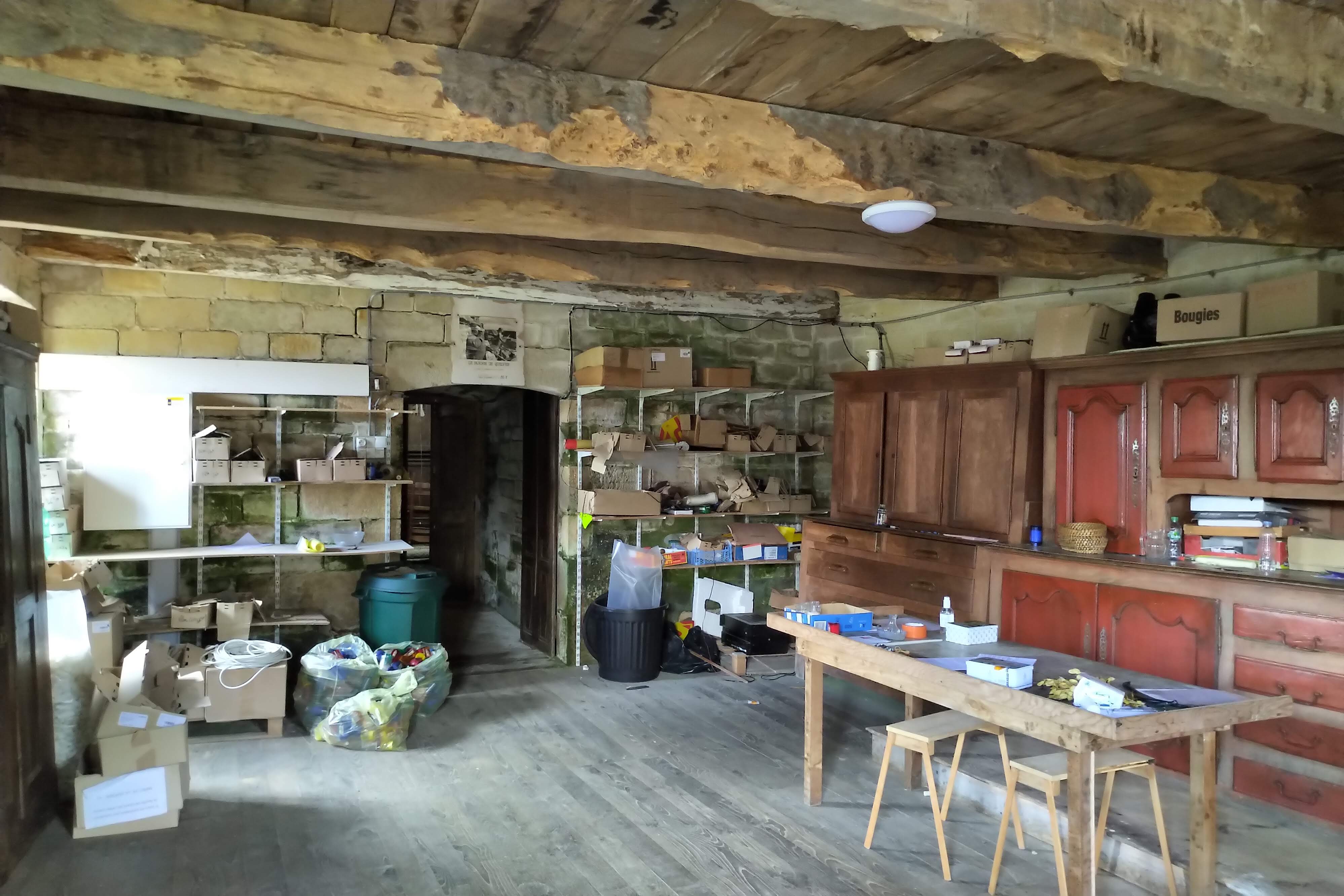 Sacristie de la chapelle de Quelven (Morbihan). Photo Julie Léonard.