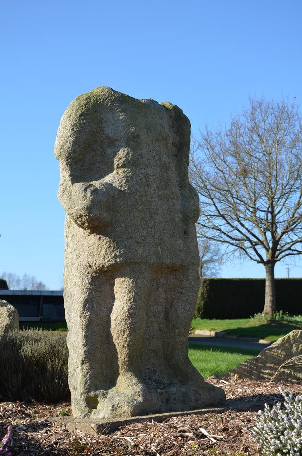 Gallic God of the Mallet in Saint-Brandan (22). We have tried to connect the Ankou to the Gallic God of the Mallet, Sucellos, of which a superb statue still exists in the country-side of Saint-Brandan. Photo Daniel Giraudon