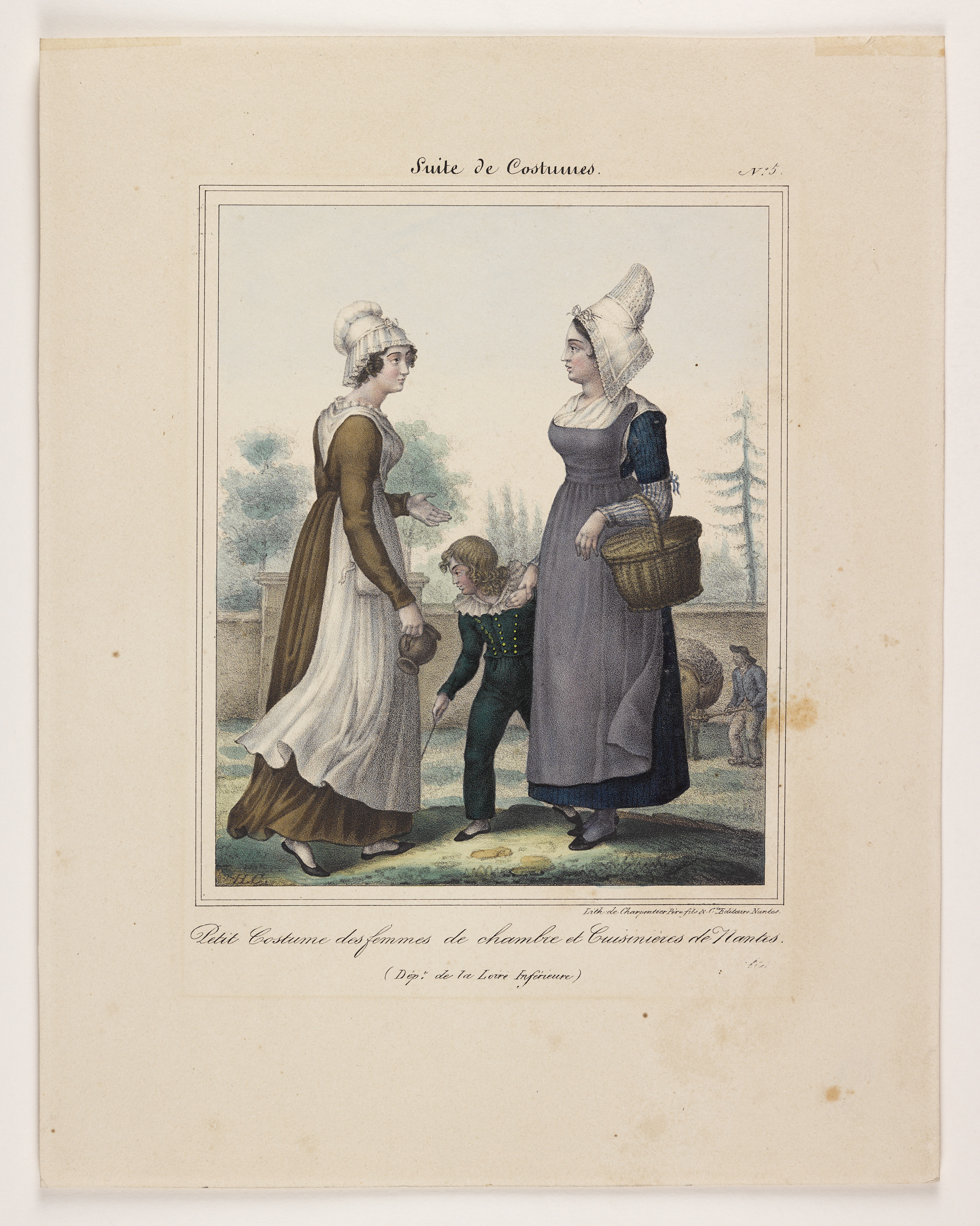 Petit costume des femmes de chambre et cuisinière de Nantes, lithographie Éditions Charpentier Père et Fils & Cie, 1829-1831 – Marque du domaine public – Collection du Musée de Bretagne, Rennes.