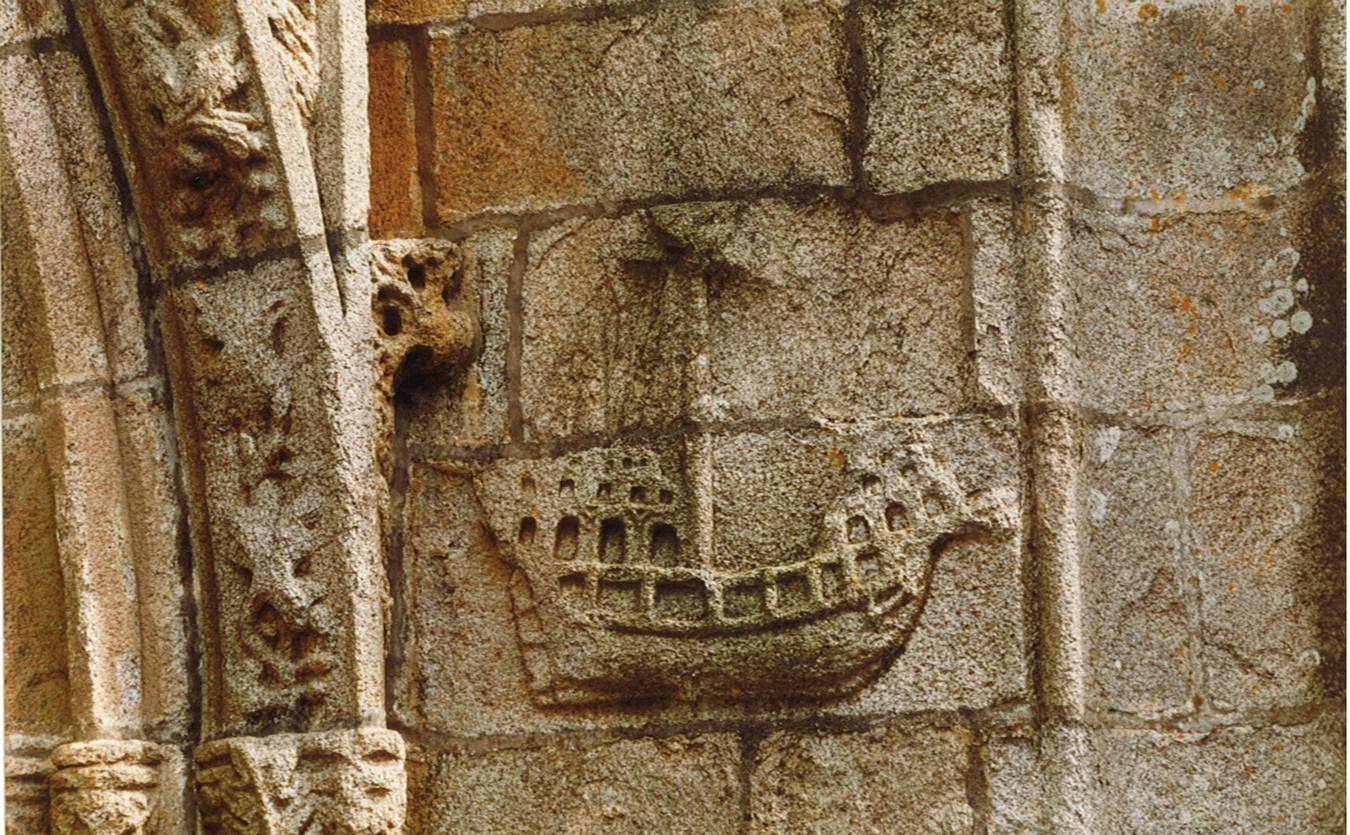 Navire sculpté portail de l'église Saint-Nonna - OT de Penmarc'h