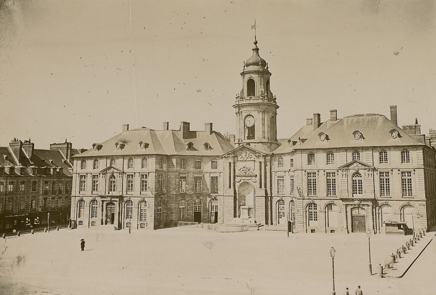 La mairie de Rennes, deuxième moitié du XIXe siècle. Musée de Bretagne: 2017.0000.4838.