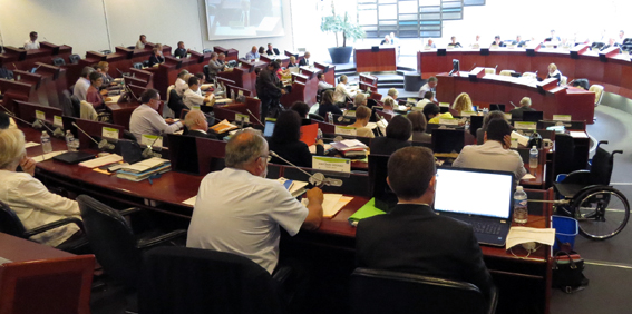 La réforme territoriale en débat au Conseil régional le 27 juin 2014. Crédit : Breis, 2014