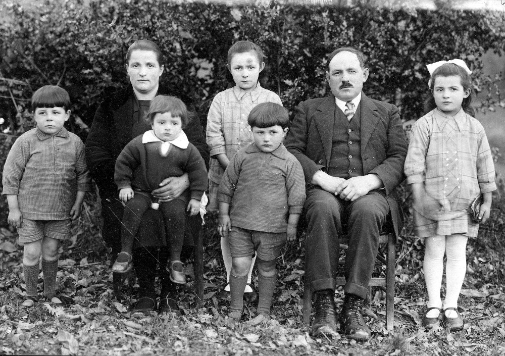Famille Hurel avec ses cinq enfants (1933) - (Coll. Dastum), Coll. part.