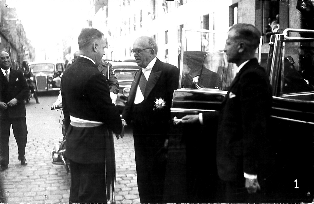 Réception du président Auriol le 30 mai 1948 par Joseph Halléguen, maire de Quimper. Source : archives municipales de Quimper.