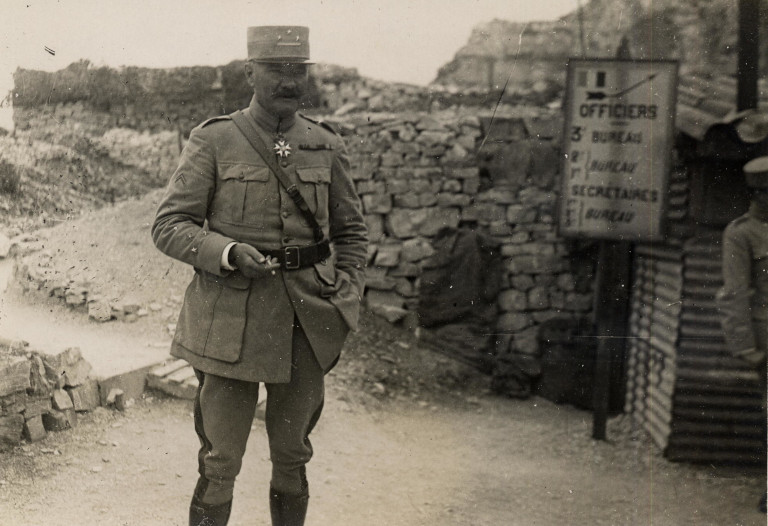 Le général Passaga au Fort de Vacherauville, Verdun 1916. Collection M. Lesueur.
